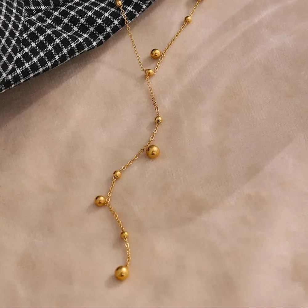 Elegant Bead Long Pendant Necklace - Picture 3 of 6